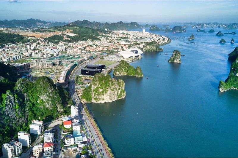 Ha Long City - a destination that owns many attractive landscapes in Quang Ninh